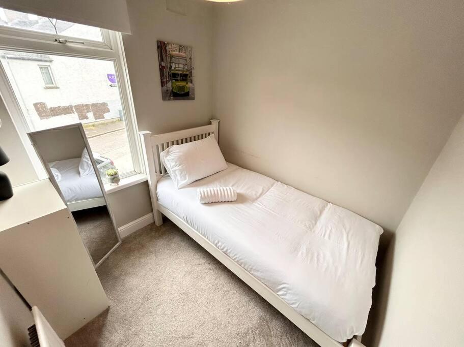 Snug Central Belfast Home, 2 Minutes From Ormeau Park! Exteriör bild
