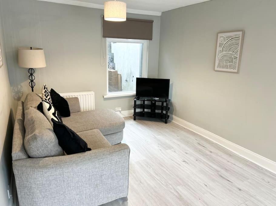 Snug Central Belfast Home, 2 Minutes From Ormeau Park! Exteriör bild