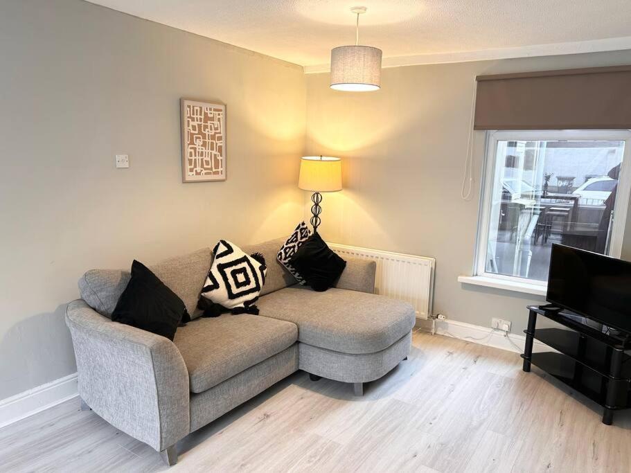 Snug Central Belfast Home, 2 Minutes From Ormeau Park! Exteriör bild